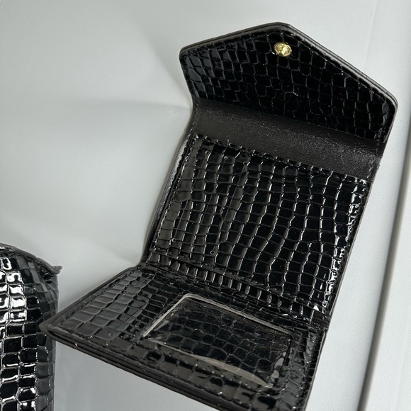 Faux Crocodile Print Handbag w/ wallet - Picture 5 of 6